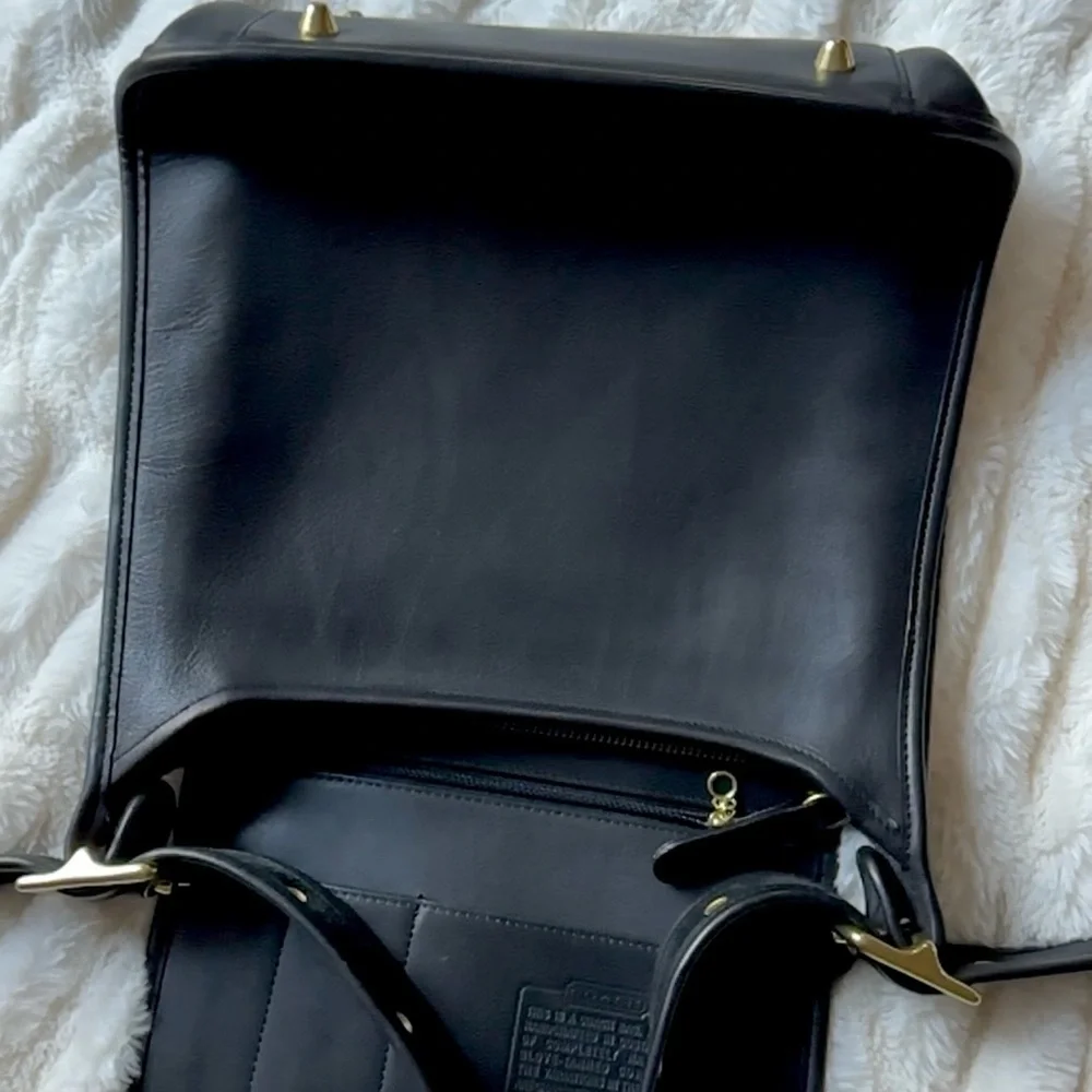 VINTAGE COACH LEGACY ZIP BLACK CROSSBODY BAG 9966